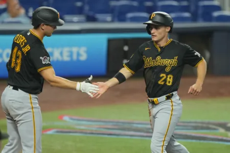Ashcraft throws complete game, Flores has 6 RBIs as Pirates rout Marlins